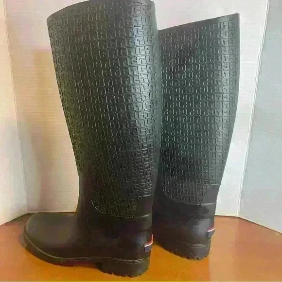 Tommy Hilfiger WOMEN'S Black Raindrop Waterproof Textured Rain Boots Size 9 US - Picture 1 of 9